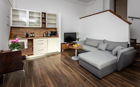 Vinosseum Bor- Es Apartmanhaz